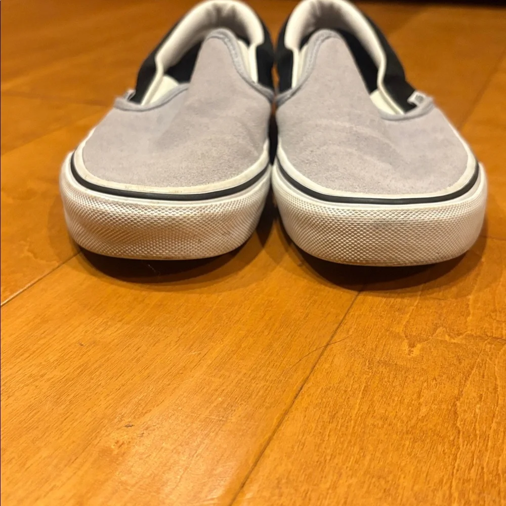Vans low top slip on shoes - Picture 2 of 8